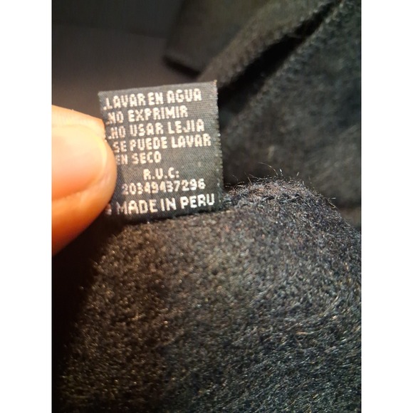 Artesanias Camargo Alpaca Camargo Alpaca Scarf Black NWT 68x9 - Picture 6 of 6